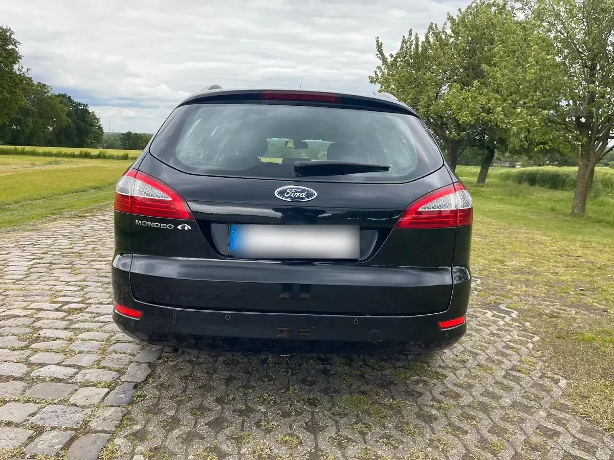 Gebraucht Ford Mondeo 140 PS (102 kW) 2009 Schwarz Kombi
