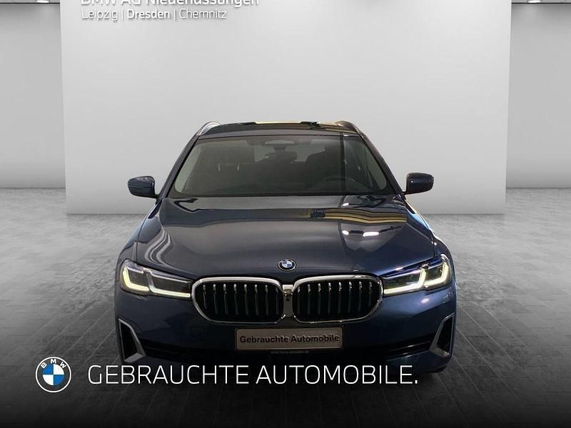 Gebraucht BMW 530 286 PS (210 kW) 2023 Blau Kombi