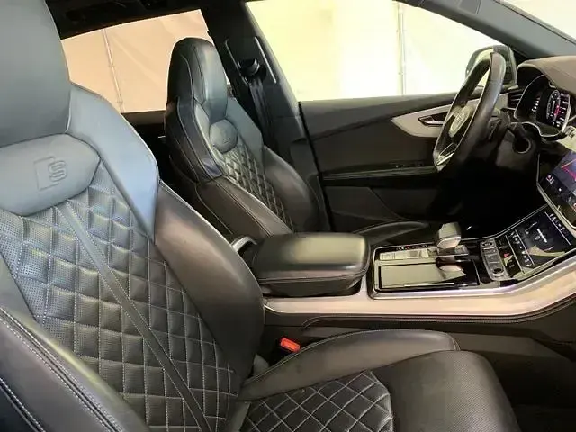 Gebraucht Audi Q8 S-Line 286 PS (210 kW) 2020 Navarrablau metallic (metallic) SUV