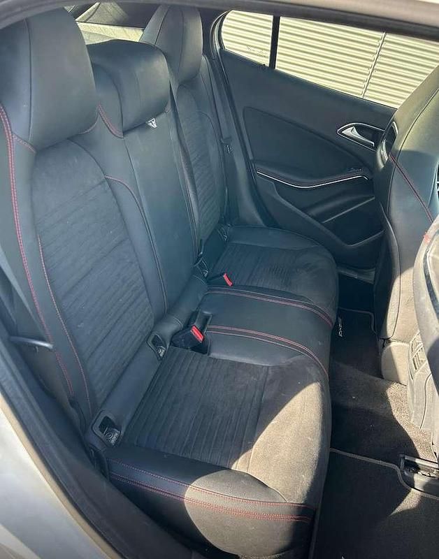 Gebraucht 2019 Mercedes GLA220 AMG line SUV | 26.900 € (Fairer Preis) - Bild 1/4