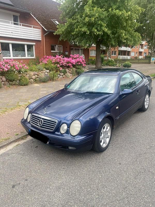Blau Gebraucht 1998 Mercedes CLK200 Coupé | 1.200 € - Bild 1/4