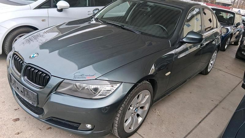 Gebraucht BMW 318 143 PS (105 kW) 2009 Grün Limousine