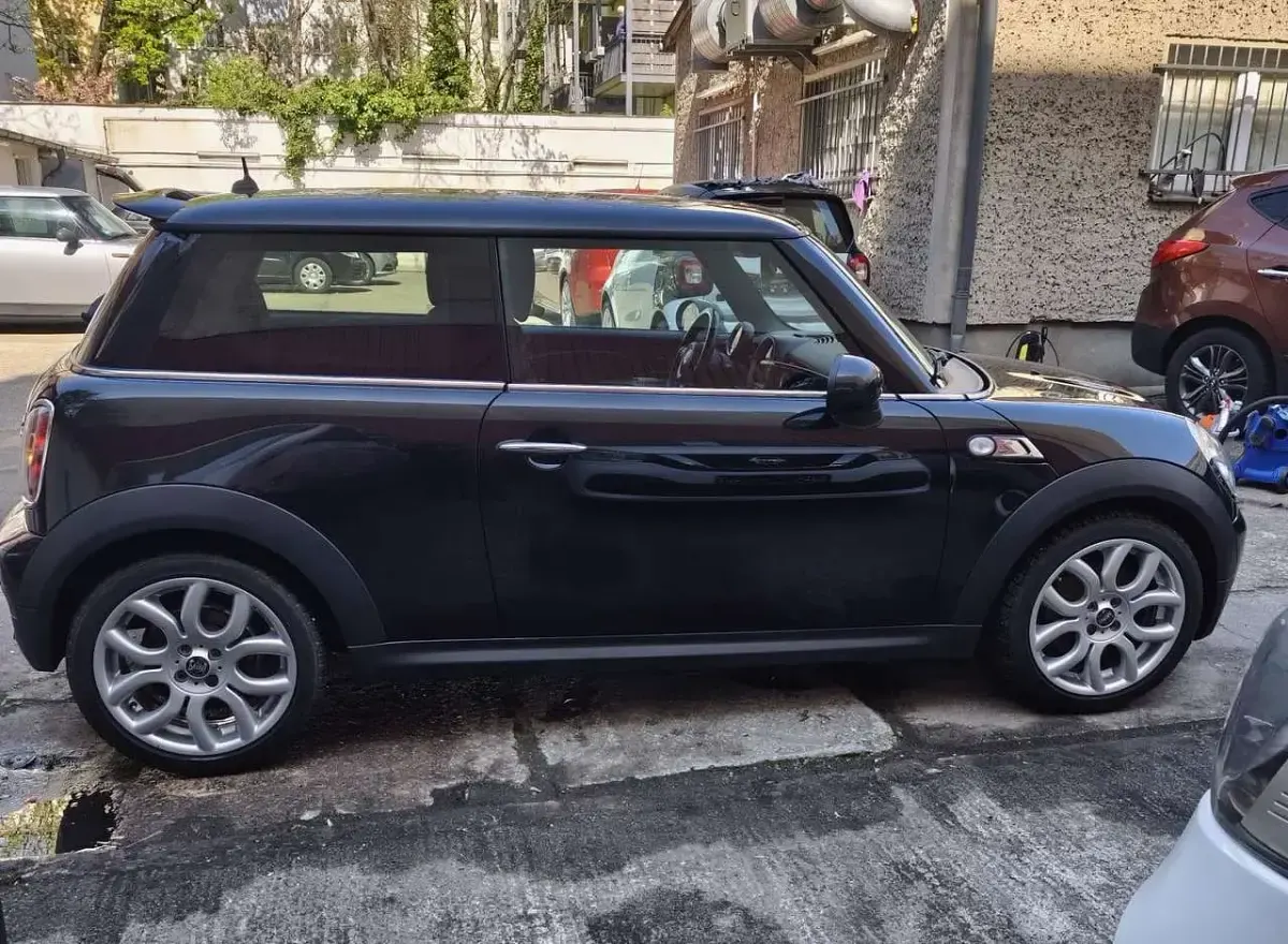 Gebraucht Mini Cooper S Chili 174 PS (127 kW) 2010 Midnight black Kleinwagen