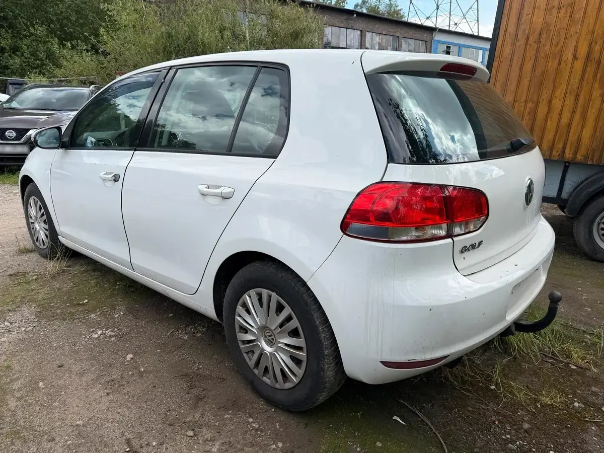 Gebraucht VW Golf VII 105 PS (77 kW) 2012 Weiß Limousine