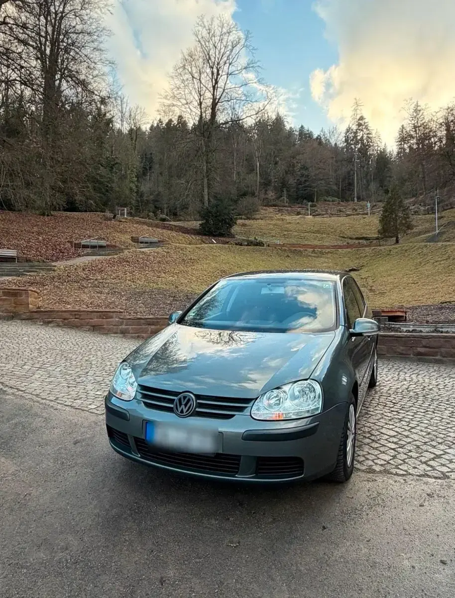 Gebraucht VW Golf V 105 PS (77 kW) 2003 Andere farben Kleinwagen