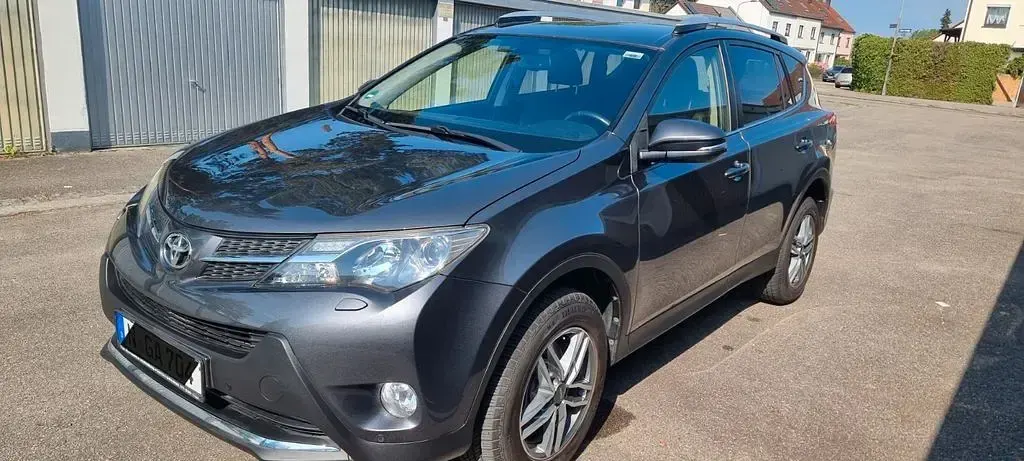 Gebraucht Toyota RAV4 124 PS (91 kW) 2013 Grau SUV