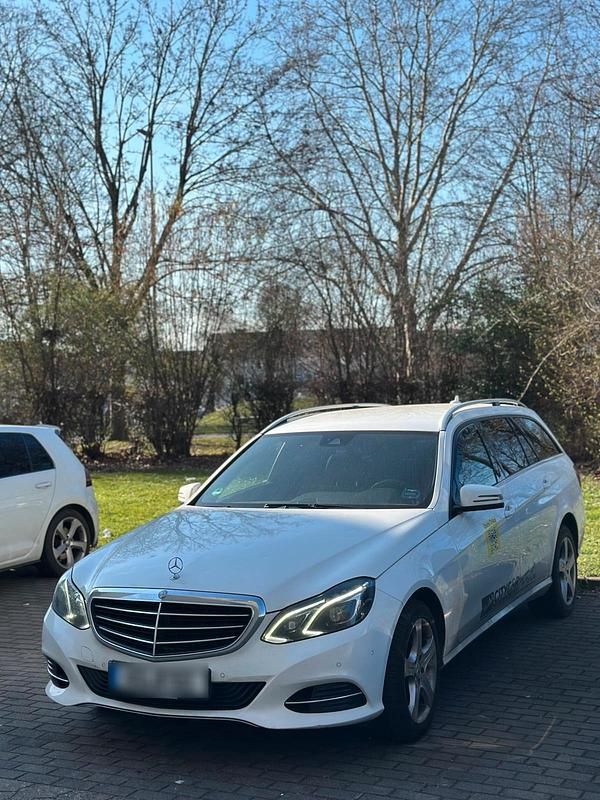 Gebraucht Mercedes E300 231 PS (169 kW) 2014 Weiß Kombi