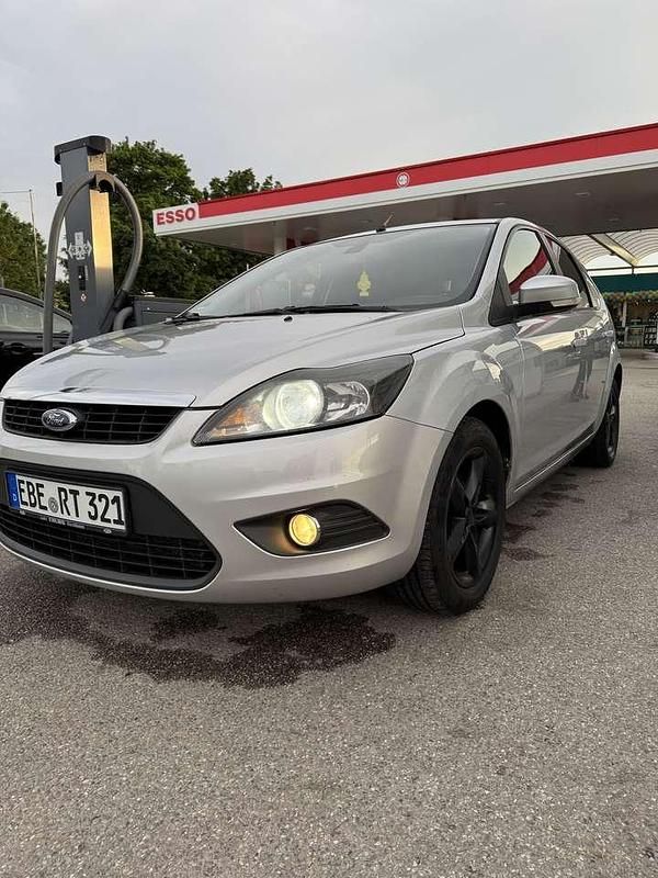 Gebraucht Ford Focus Style 109 PS (80 kW) 2010 Limousine