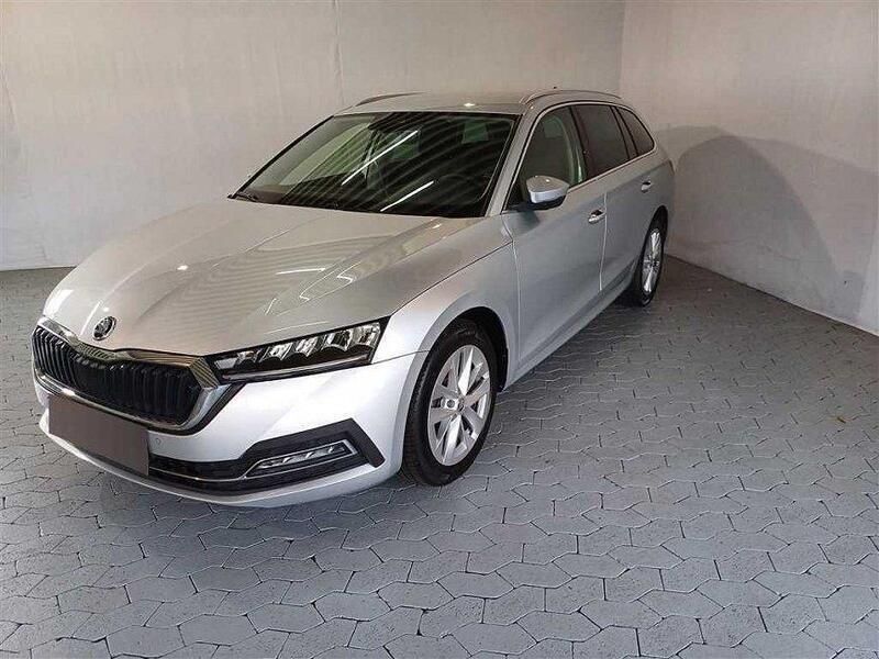 Brilliant silber metallic Gebraucht 2022 Skoda Octavia Style Kombi | 22.390 € (Superpreis) - Bild 1/4