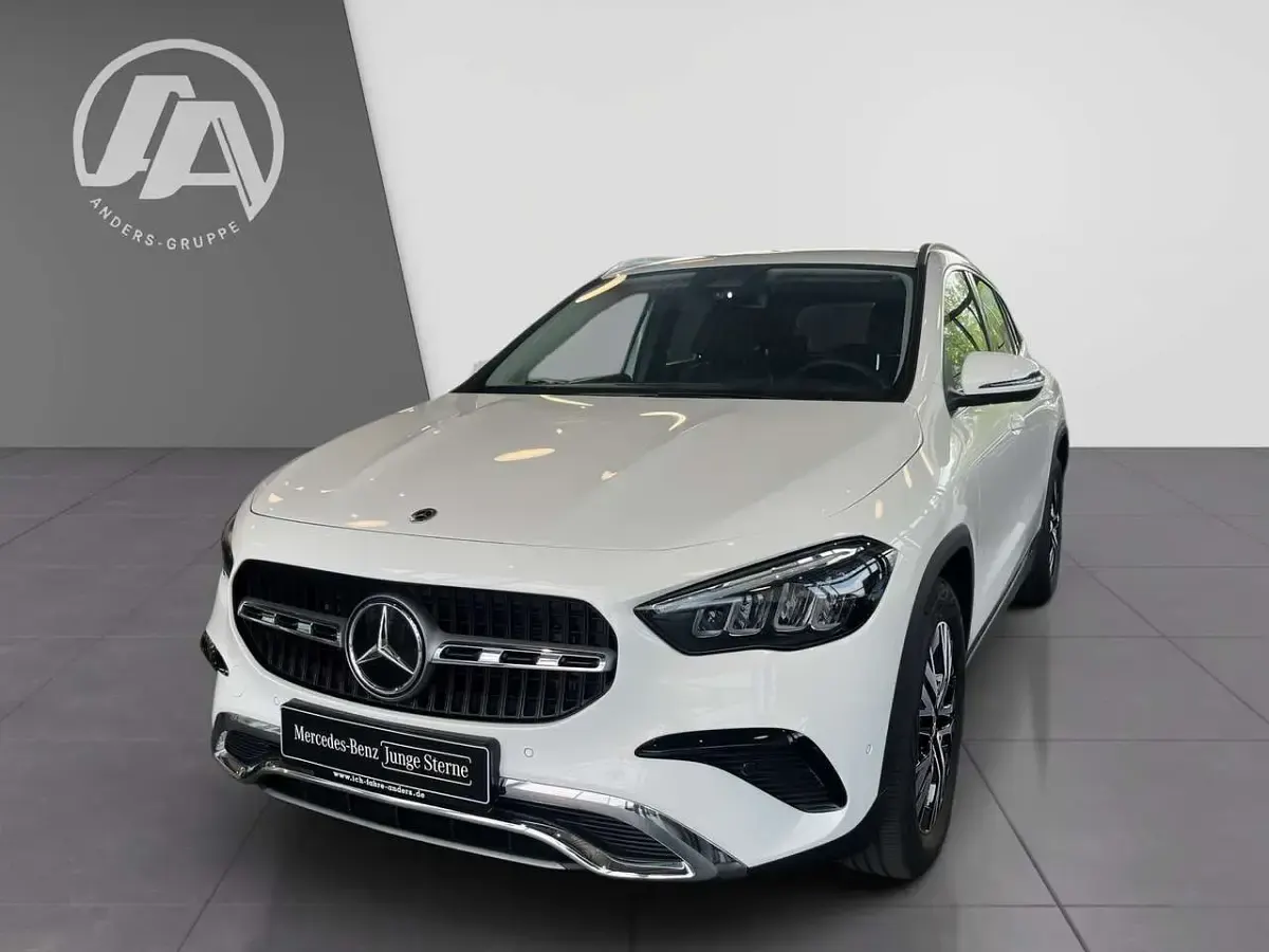 Gebraucht Mercedes GLA180 Progressive 136 PS (100 kW) 2025 Weiß unilack polarweiß SUV