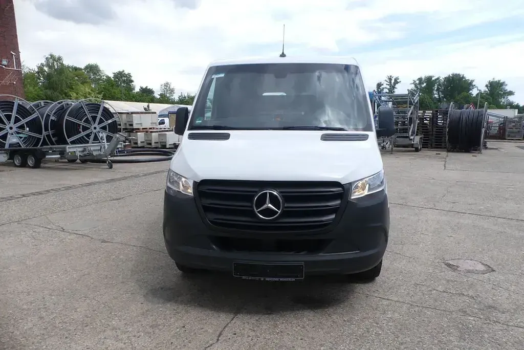 Używany Mercedes Sprinter 163 KM (119 kW) 2018 Biały Van