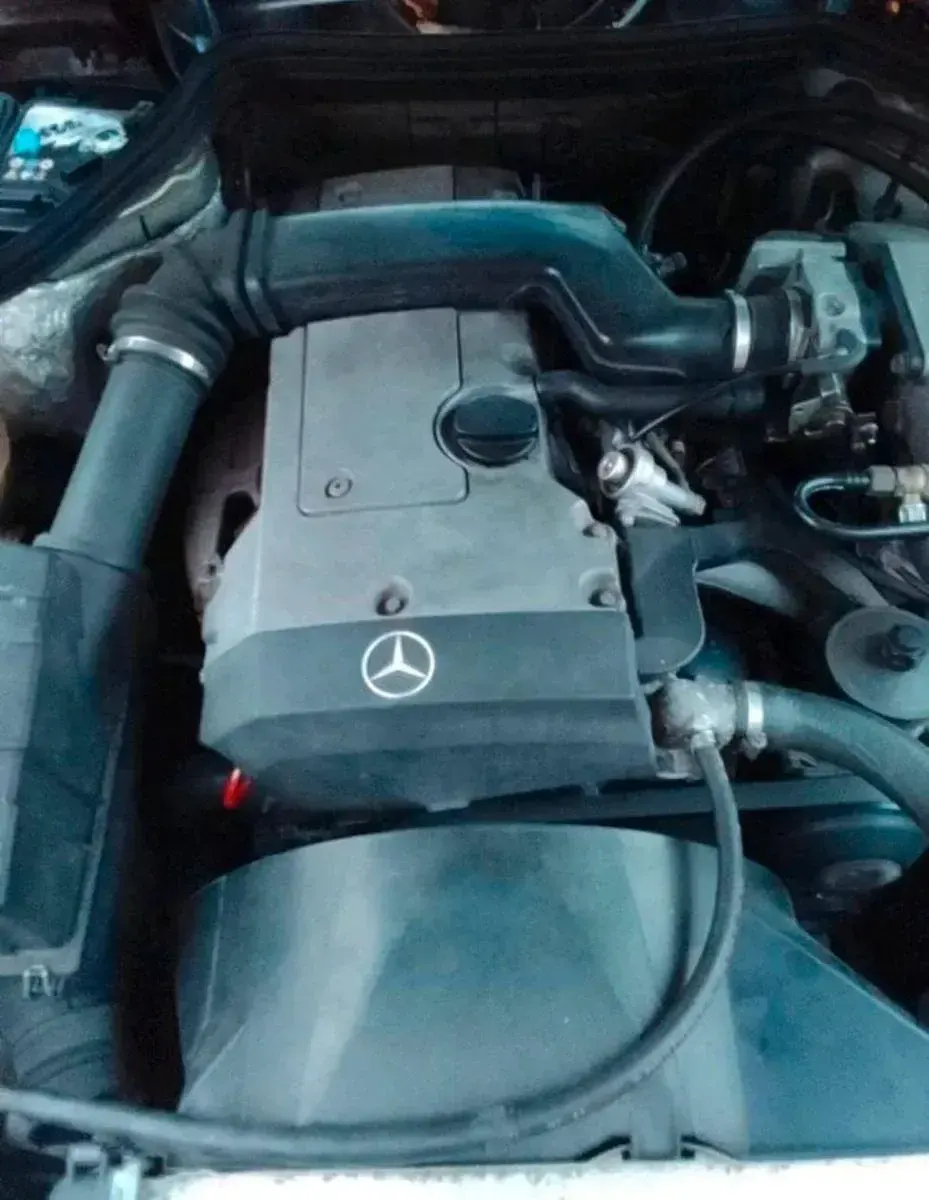 Gebraucht Mercedes E200 136 PS (100 kW) 1993 Silber Kombi