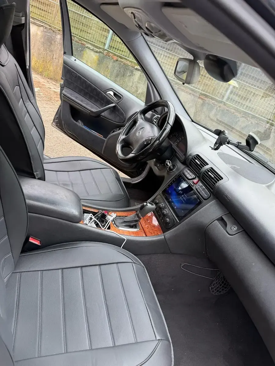 Gebraucht Mercedes C220 150 PS (110 kW) 2001 Blau Limousine