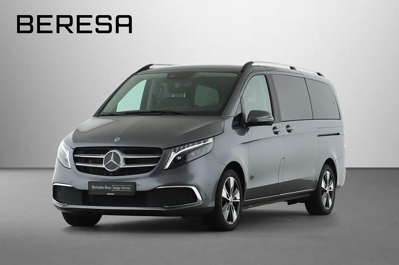 Selenitgrau Gebraucht 2024 Mercedes V250 Avantgarde Van / Kleinbus | 67.980 € (Teuer) - Bild 1/4