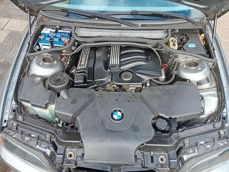 Gebraucht BMW 316 116 PS (85 kW) 2003 Grau Kombi