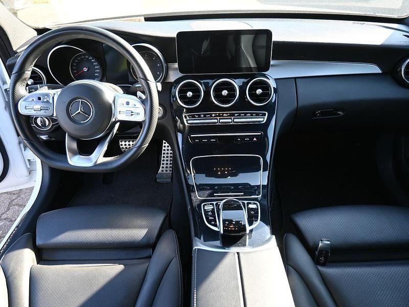 Gebraucht Mercedes C300 AMG line 245 PS (180 kW) 2019 Weiß polarweiss  uni  Limousine