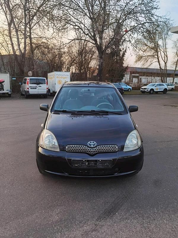 Gebraucht Toyota Yaris 68 PS (50 kW) 2000 Schwarz Kleinwagen