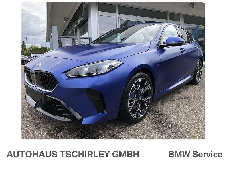Blau Gebraucht 2024 BMW 120 M Sport Kleinwagen | 38.700 € (Etwas zu teuer) - Bild 1/4