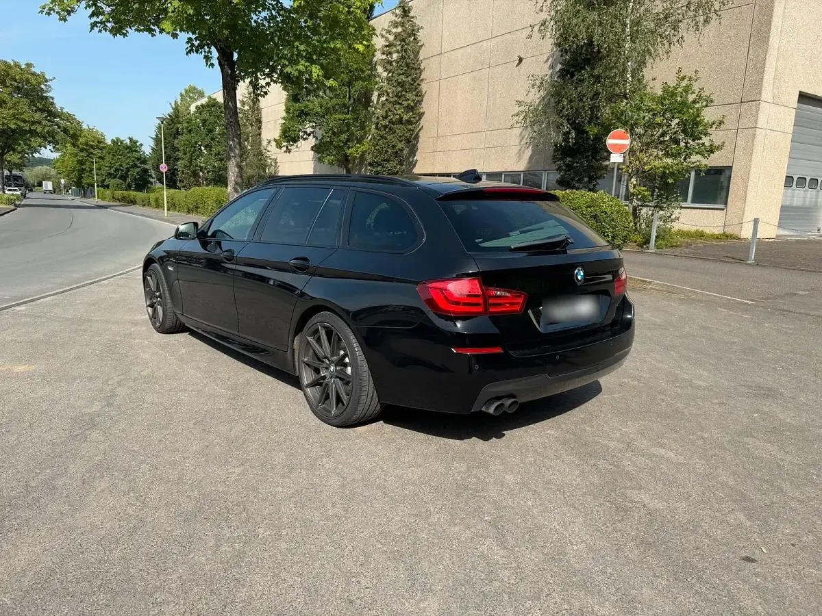 Gebraucht BMW 525 Shadowline 218 PS (160 kW) 2012 Schwarz Kombi