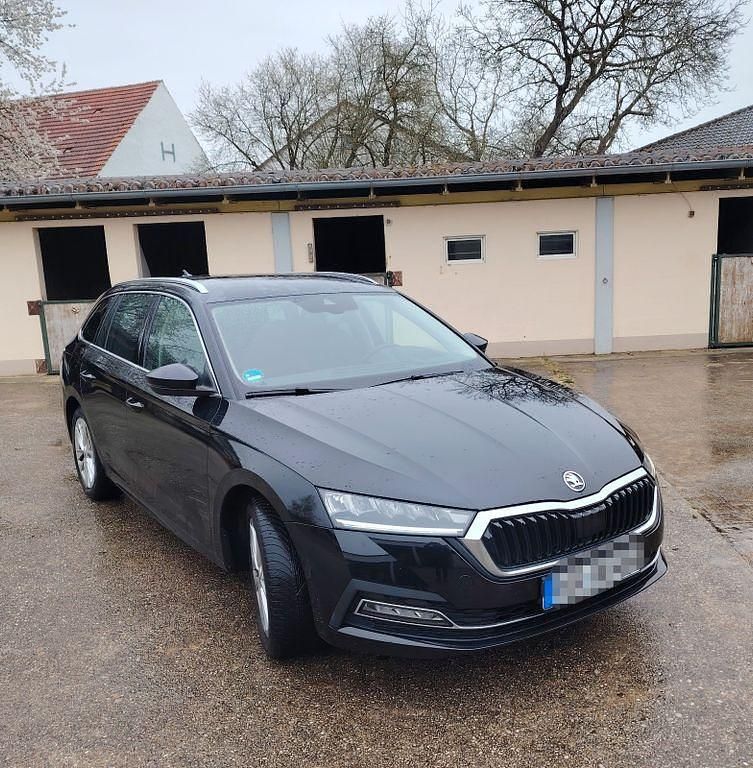 Second-hand Skoda Octavia Style 110 CP (80 kW) 2021 Negru Break