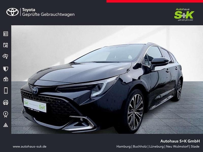 Mysticschwarz mica (schwarz) Gebraucht 2023 Toyota Corolla Team Kombi | 27.980 € (Fairer Preis) - Bild 1/4