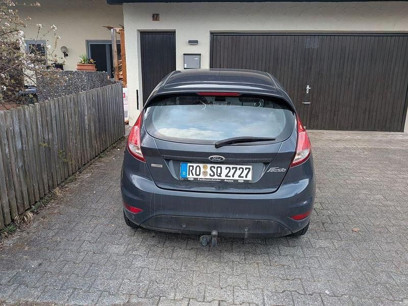 Gebraucht Ford Fiesta Trend 80 PS (58 kW) 2013 Kleinwagen