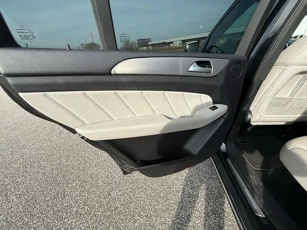 Gebraucht Mercedes GL350 258 PS (189 kW) 2015 Schwarz SUV