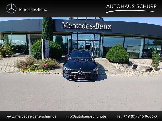 Lack kosmosschwarz (metallic) Gebraucht 2021 Mercedes CLA200 Shooting Brake AMG Kombi | 24.400 € (Superpreis) - Bild 1/4