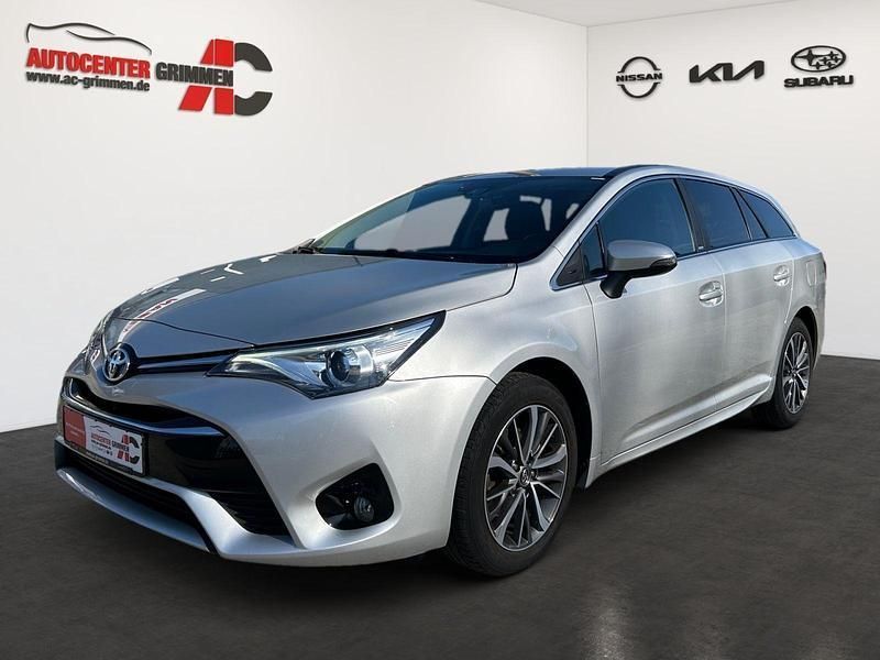 Silber Gebraucht 2017 Toyota Avensis Edition-S Kombi | 15.495 € (Fairer Preis) - Bild 1/3