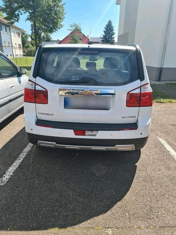 Weiß Gebraucht 2012 Chevrolet Orlando Van / Kleinbus | 3.000 € (Guter Preis) - Bild 1/4