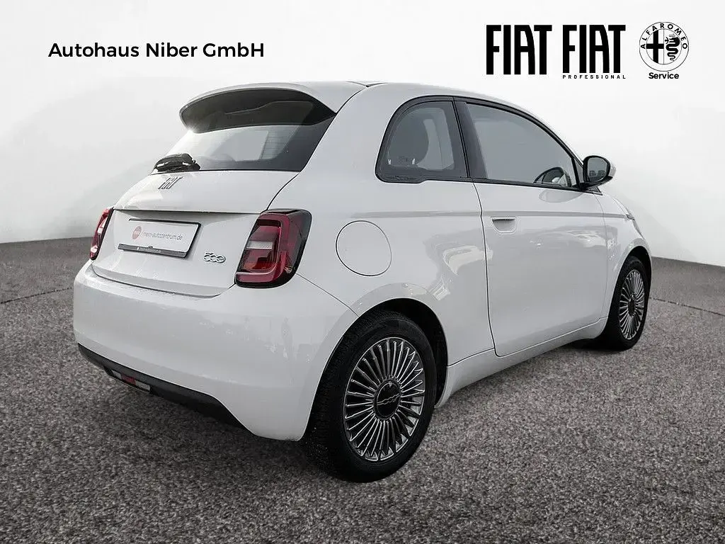 Gebraucht Fiat 500e 86 kW (118 PS) 2023 Weiß