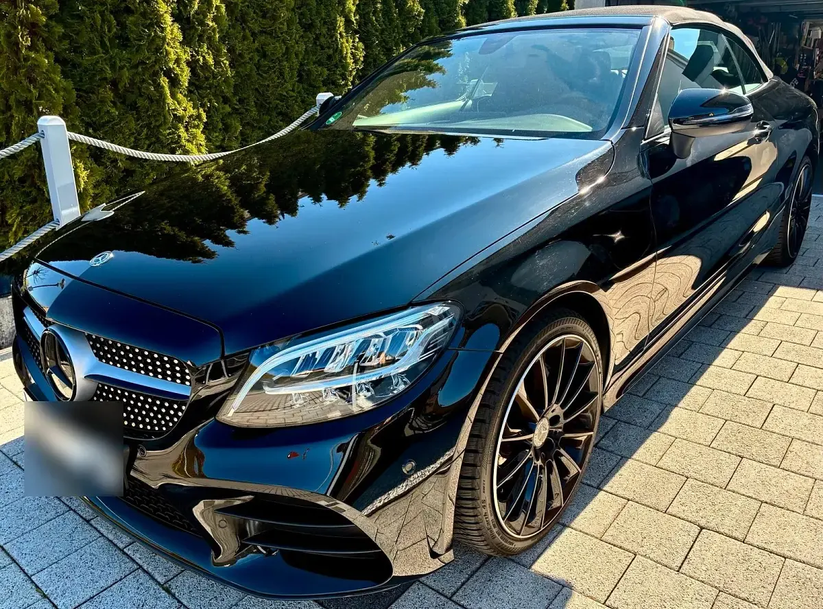 Gebraucht Mercedes C180 AMG 156 PS (114 kW) 2018 Schwarz Cabrio