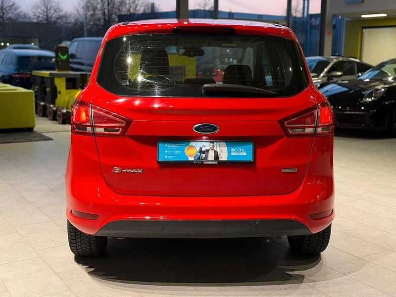 Gebraucht Ford B-MAX Titanium 95 PS (69 kW) 2013 Rot Van / Kleinbus
