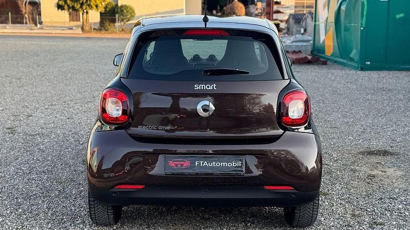 Gebraucht Smart ForFour Electric Drive 60 kW (82 PS) 2018 Braun Kleinwagen