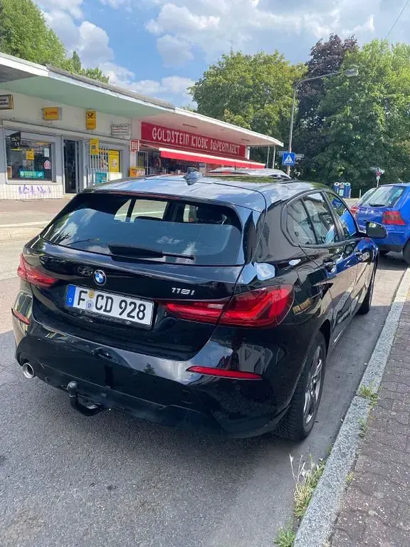 Gebraucht BMW 118 Advantage 136 PS (100 kW) 2021 Schwarz Limousine
