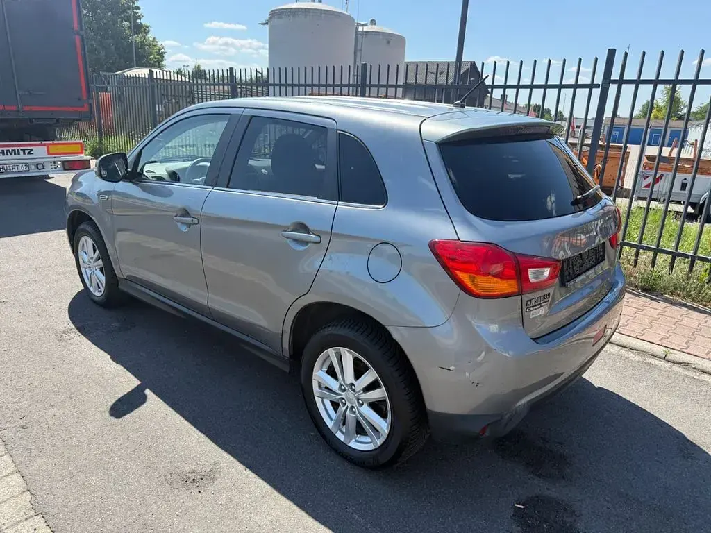 Gebraucht Mitsubishi ASX Edition 150 PS (110 kW) 2014 Grau SUV