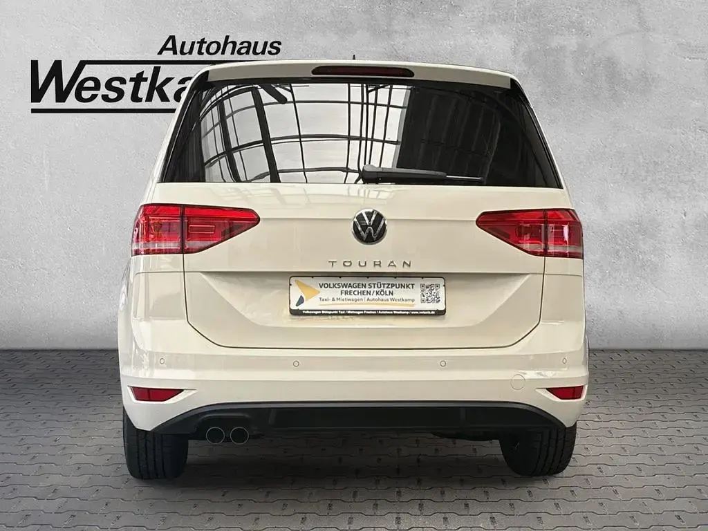 Neu VW Touran Edition 150 PS (110 kW) 2026 Gelb Van / Kleinbus