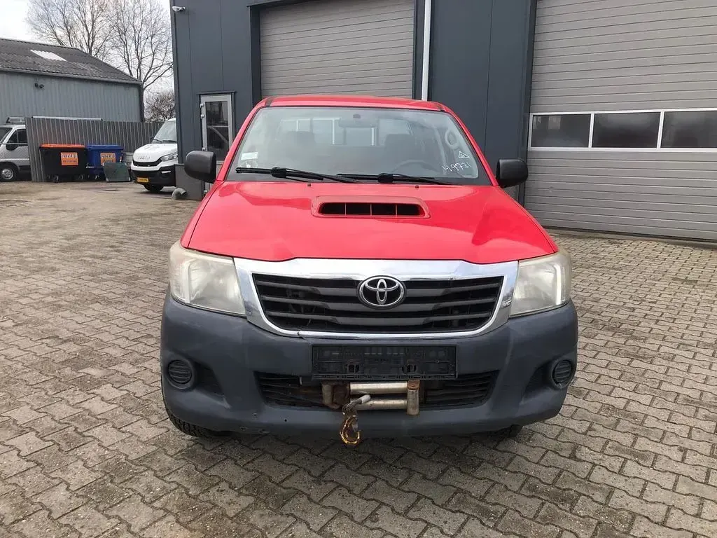Gebraucht Toyota HiLux 144 PS (105 kW) 2012 Rot Pickup
