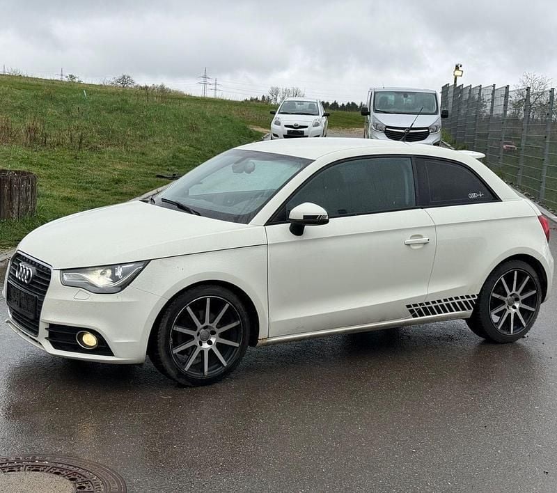 Gebraucht Audi A1 Sport 105 PS (77 kW) 2010 Weiß Kleinwagen