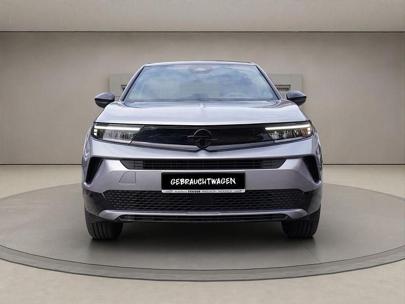 Gebraucht Opel Mokka 131 PS (96 kW) 2025 Kontrast grau SUV