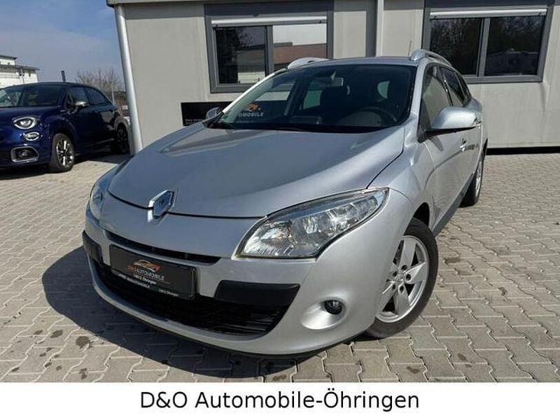 Second-hand Renault Mégane III Dynamique 106 CP (77 kW) 2011 Argintiu Berlinǎ
