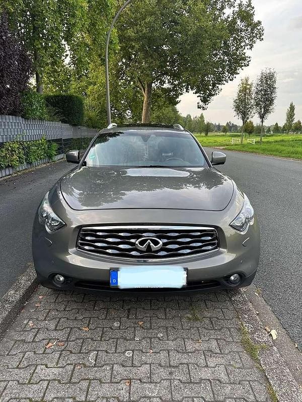 Bronze (metallic) Gebraucht 2011 Infiniti Fx30 Premium SUV | 9.400 € (Fairer Preis) - Bild 1/4