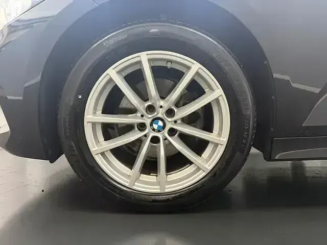Gebraucht BMW 320 Shadowline 190 PS (139 kW) 2023 Schwarz Limousine
