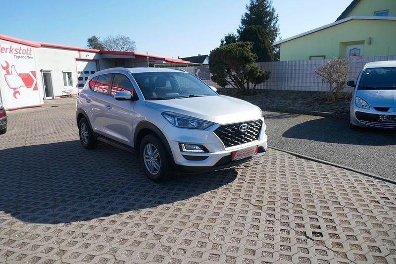 Gebraucht Hyundai Tucson 136 PS (100 kW) 2020 Silber SUV