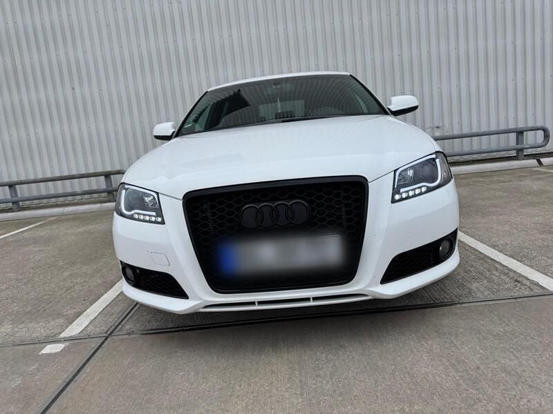 Weiß Gebraucht 2011 Audi A3 Sportback Kombi | 8.600 € (Fairer Preis) - Bild 1/4