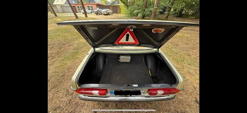 Gebraucht Mercedes 280 179 PS (131 kW) 1981 Grau Coupé