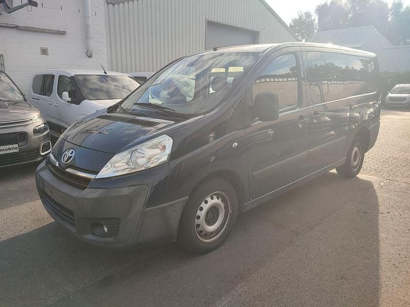 Blau Gebraucht 2015 Toyota Proace Van | 5.999 € (Guter Preis) - Bild 1/4