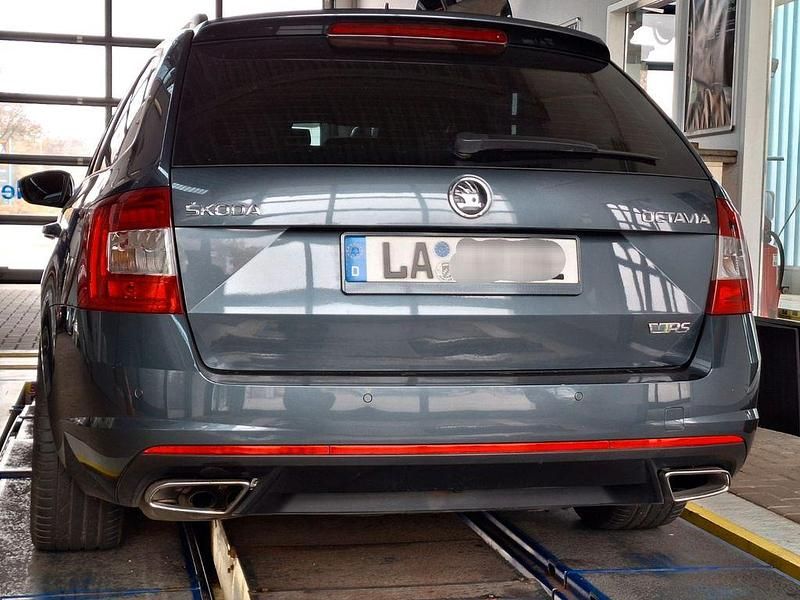 Gebraucht Skoda Octavia RS 184 PS (135 kW) 2014 Grau Kleinwagen