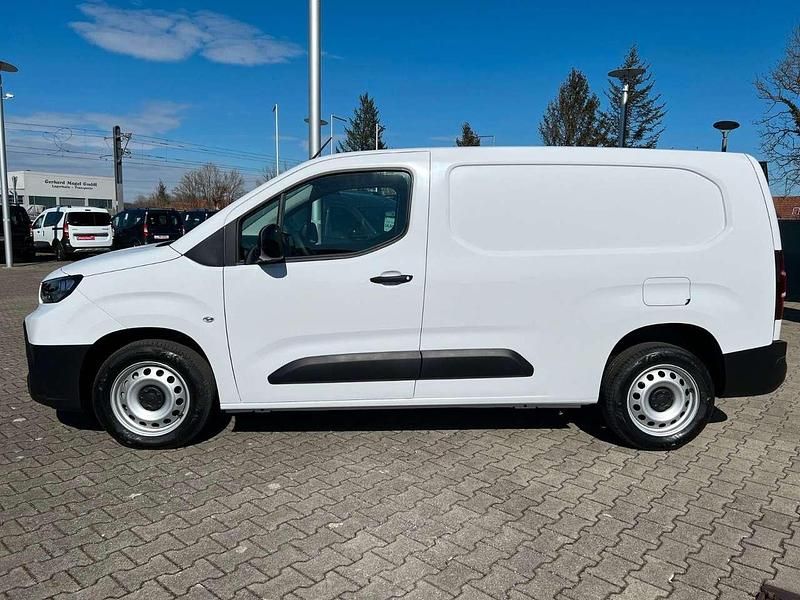 Gebraucht Toyota Proace 102 PS (75 kW) 2024 Ice white Van / Kleinbus