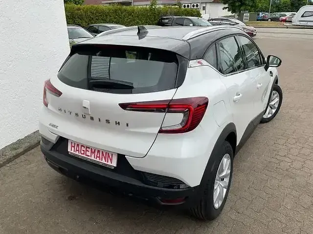 Gebraucht Mitsubishi ASX Intense 158 PS (116 kW) 2024 Weiß SUV